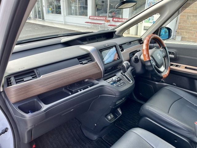 HONDA FREED 4WD 2024