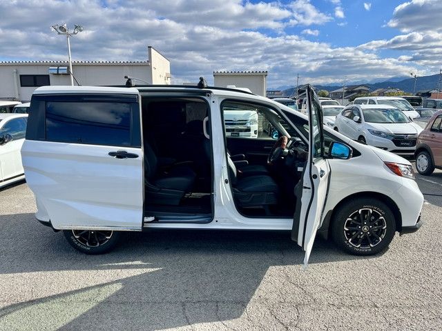 HONDA FREED 4WD 2024