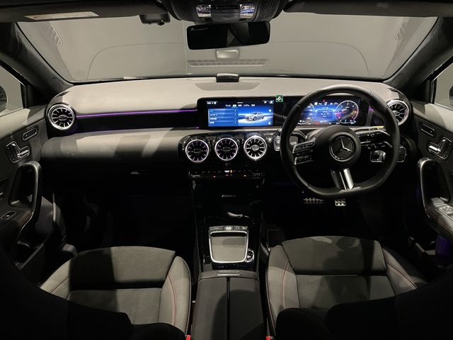 MERCEDES BENZ MERCEDES BENZ A class 2024