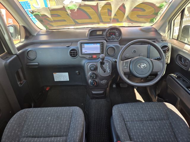 TOYOTA PORTE 4WD 2015