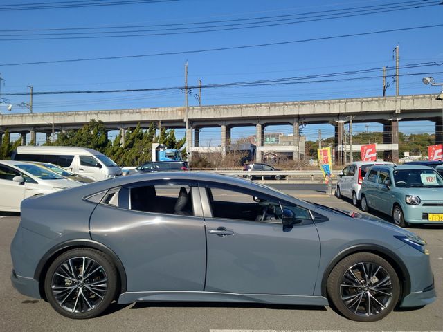 TOYOTA PRIUS 2024