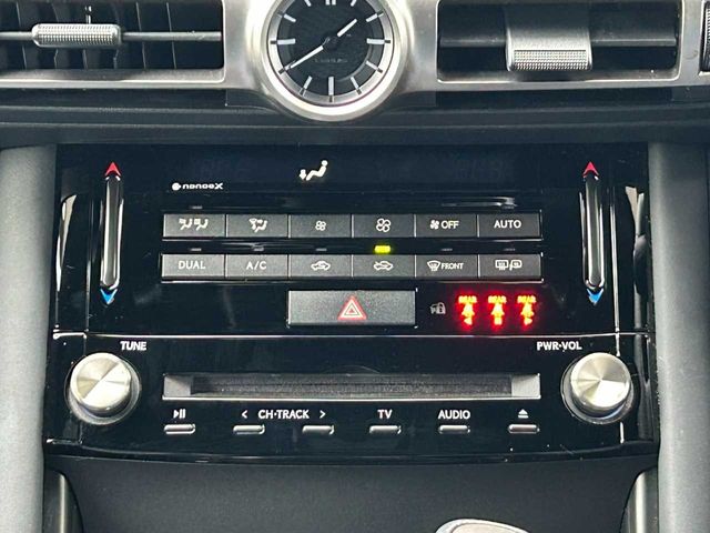 TOYOTA LEXUS IS300h AWD 2022