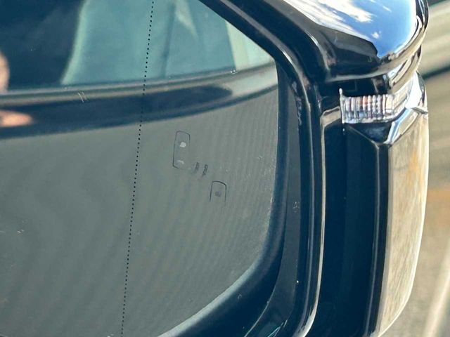 TOYOTA LEXUS IS300h AWD 2022