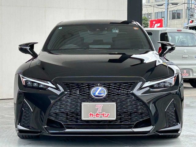 TOYOTA LEXUS IS300h AWD 2022