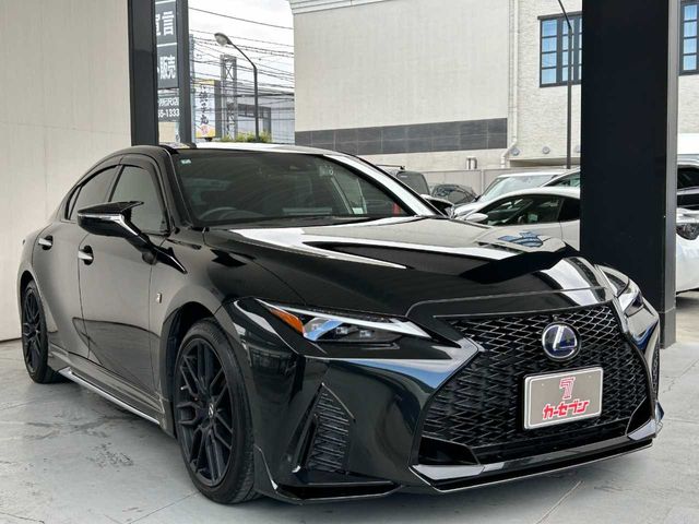 TOYOTA LEXUS IS300h AWD 2022