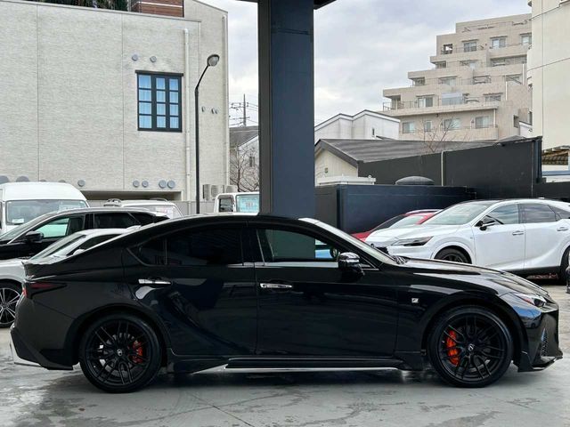 TOYOTA LEXUS IS300h AWD 2022