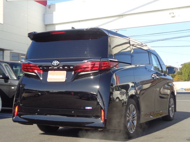 TOYOTA ALPHARD 2023