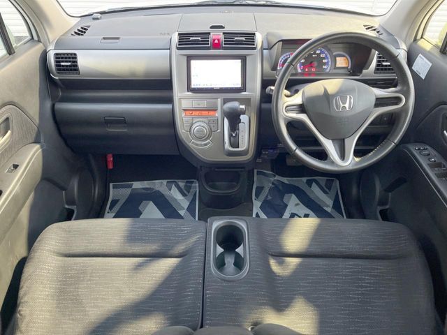 HONDA ZEST SPARK 2012