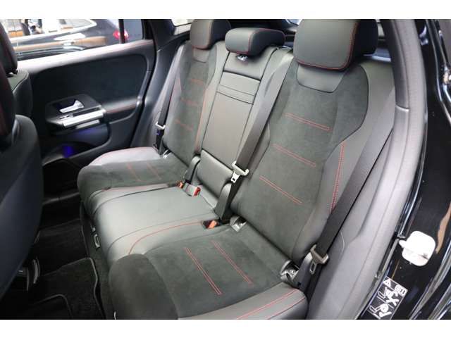 MERCEDES BENZ MERCEDES BENZ GLA class 2024