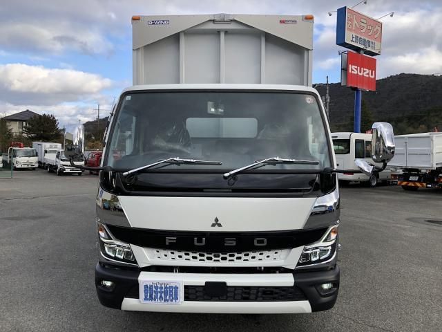 MITSUBISHI CANTER 2024
