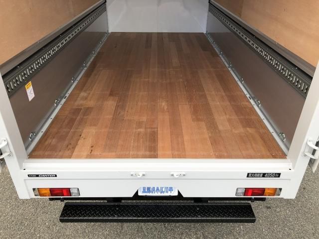 MITSUBISHI CANTER 2024