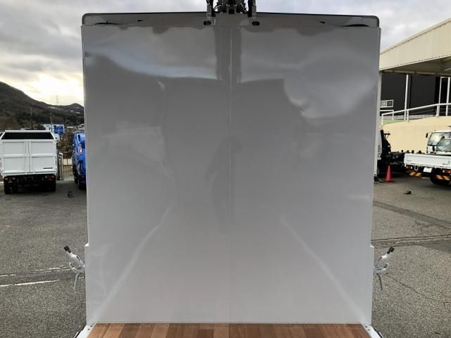 MITSUBISHI CANTER 2024