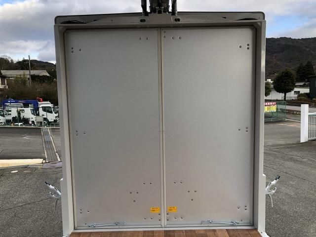 MITSUBISHI CANTER 2024