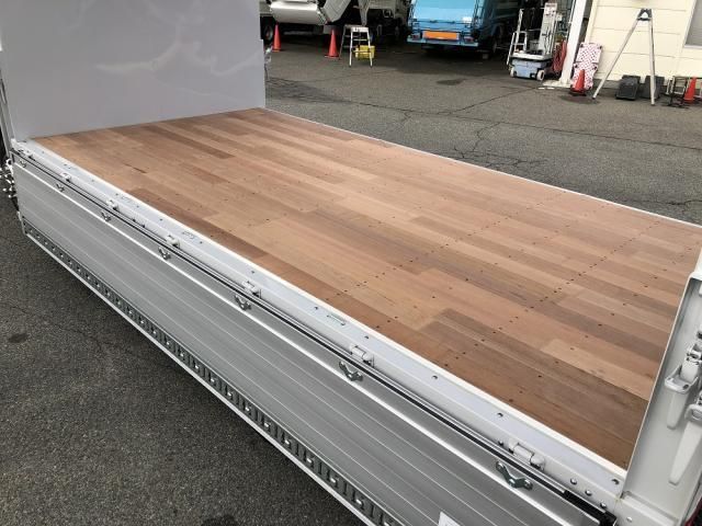 MITSUBISHI CANTER 2024