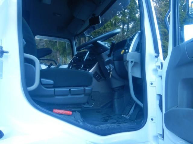 NISSAN DIESEL Quon 2017