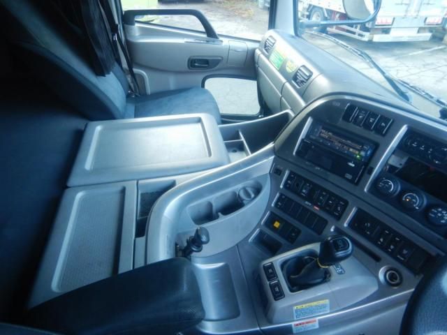 NISSAN DIESEL Quon 2017