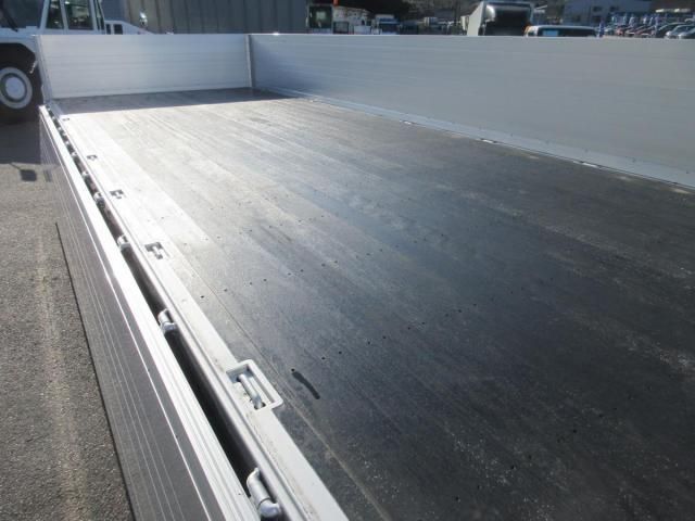 MITSUBISHI FUSOU FIGHTER 2025