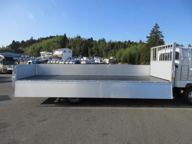 MITSUBISHI FUSOU FIGHTER 2025