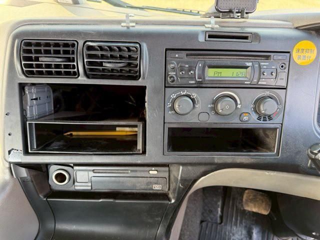 MITSUBISHI FUSOU SUPER GREAT 2018