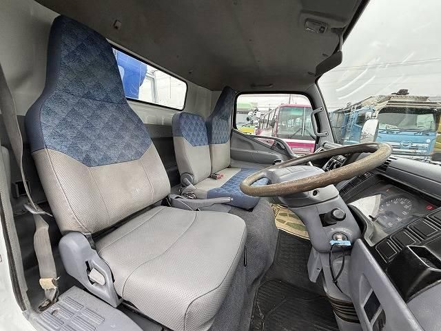 MITSUBISHI CANTER 2005