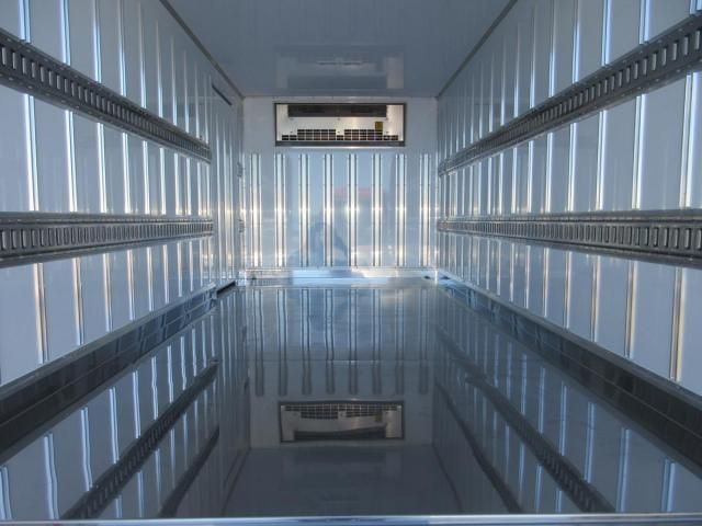 MITSUBISHI CANTER 2025