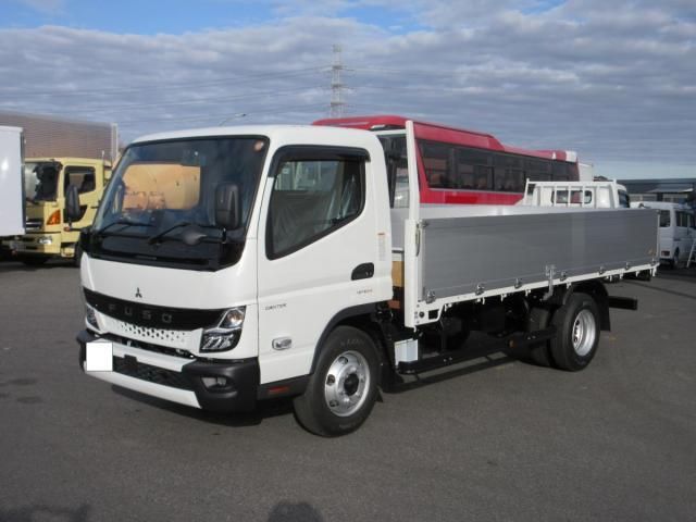 MITSUBISHI CANTER 2025