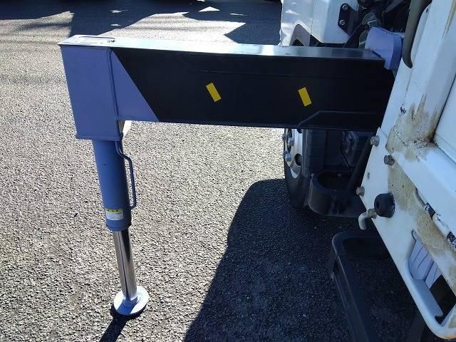 MITSUBISHI CANTER 2003