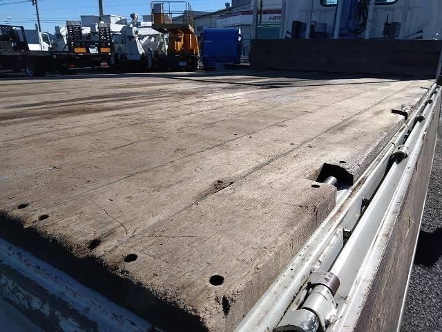 MITSUBISHI CANTER 2003