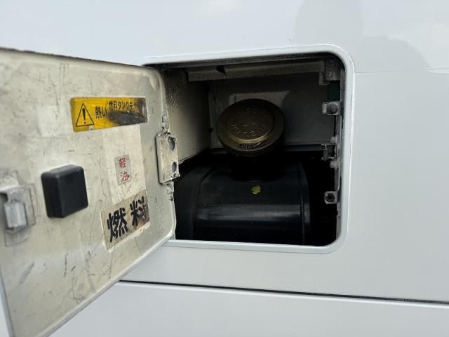 MITSUBISHI FUSOU AERO MIDI 2006