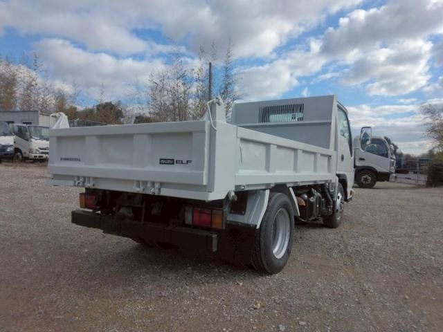 ISUZU ELF 2012