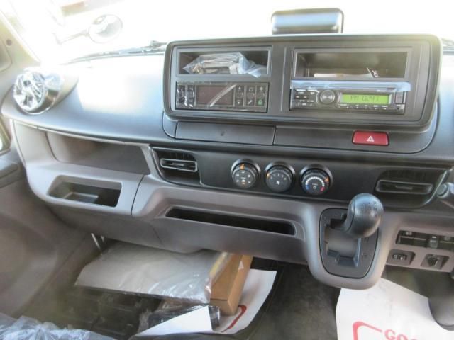 MITSUBISHI CANTER 2025