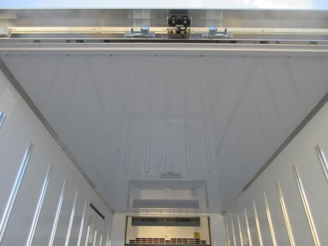 MITSUBISHI CANTER 2025