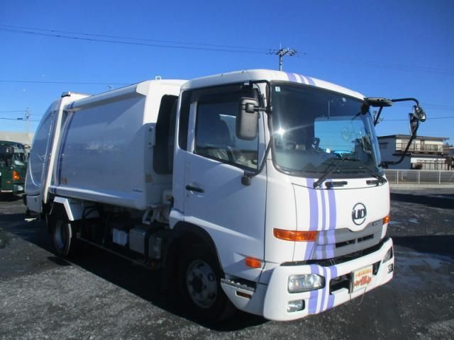 NISSAN DIESEL CONDOR 2015