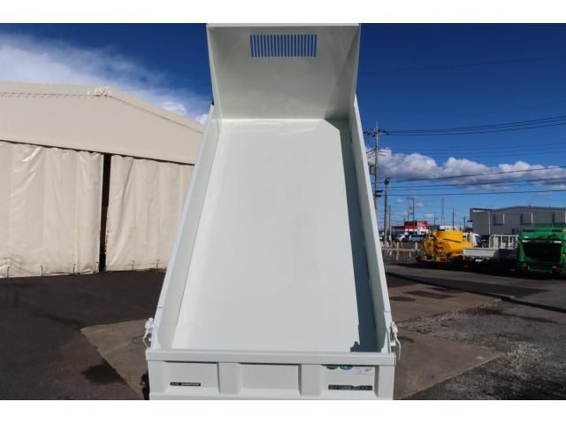 MITSUBISHI CANTER 2021