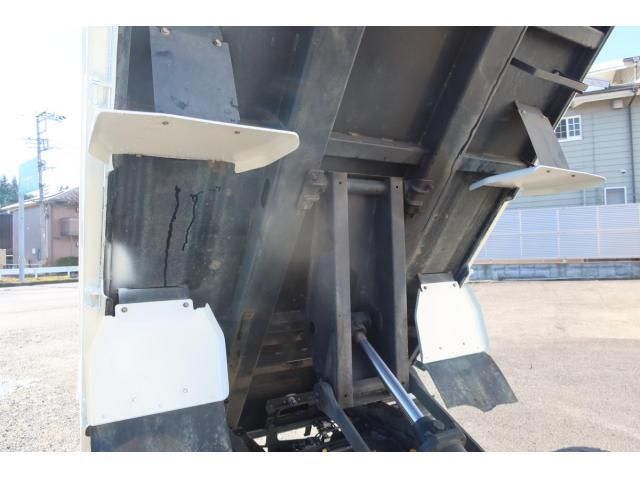 MITSUBISHI CANTER 2021