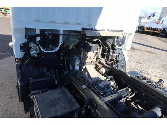 MITSUBISHI CANTER 2021