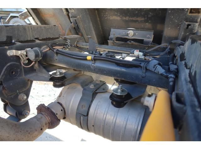 MITSUBISHI CANTER 2021