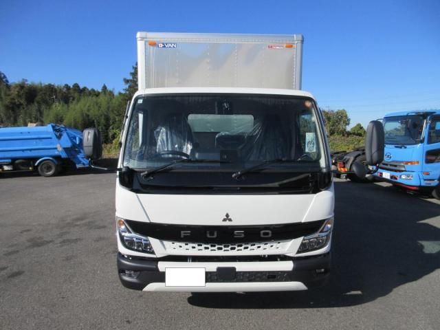 MITSUBISHI CANTER 2025