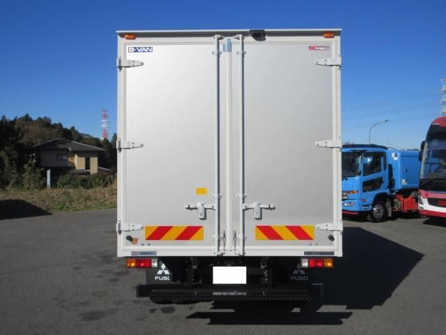 MITSUBISHI CANTER 2025