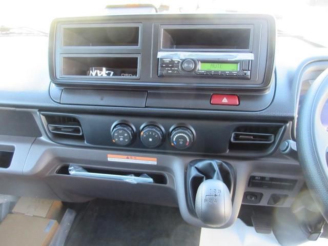 MITSUBISHI CANTER 2025