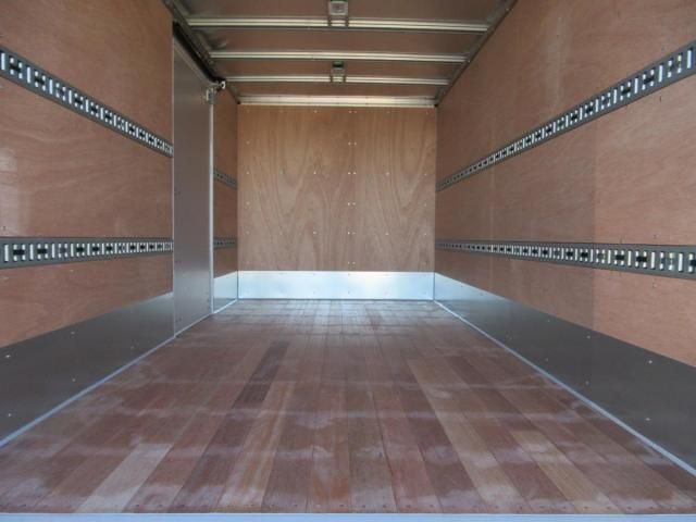 MITSUBISHI CANTER 2025