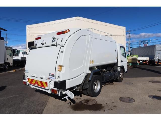 MITSUBISHI CANTER 2016