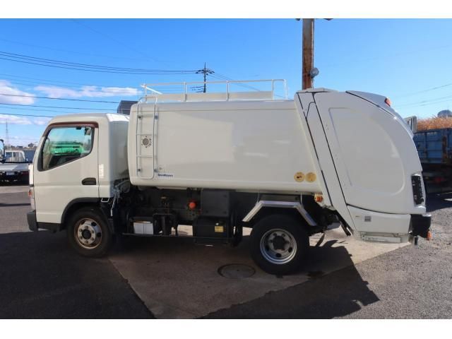 MITSUBISHI CANTER 2016