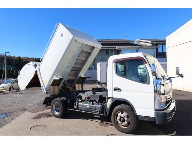 MITSUBISHI CANTER 2016