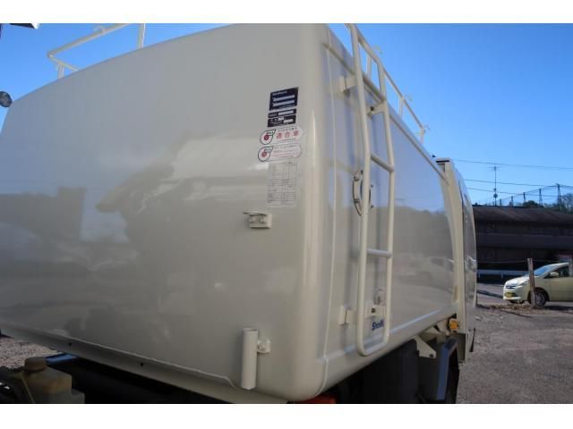 MITSUBISHI CANTER 2016