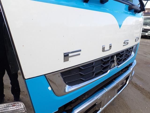 MITSUBISHI FUSOU FIGHTER 2012