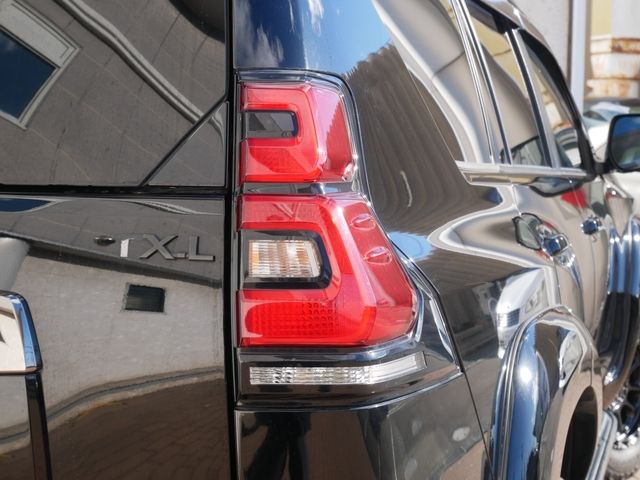 TOYOTA LANDCRUISER PRADO 2021