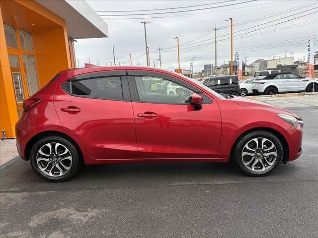 MAZDA DEMIO 2015