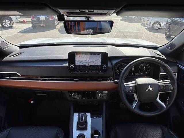 MITSUBISHI OUTLANDER PHEV 2023