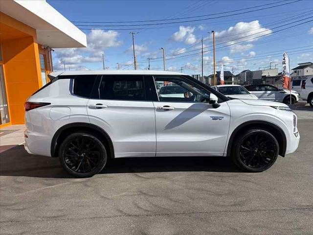 MITSUBISHI OUTLANDER PHEV 2023